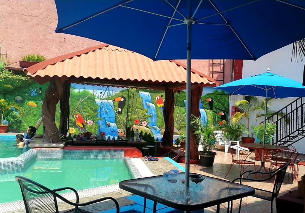 Hotel Suites Tropicana Ixtapa Икстапа Екстериор снимка