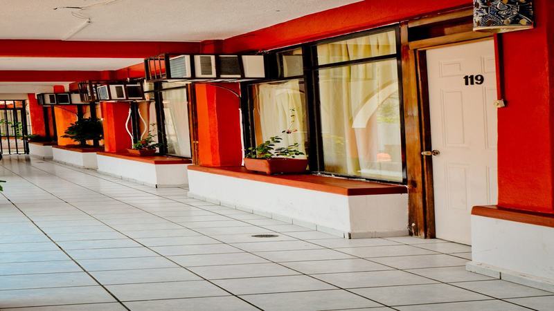 Hotel Suites Tropicana Ixtapa Икстапа Екстериор снимка