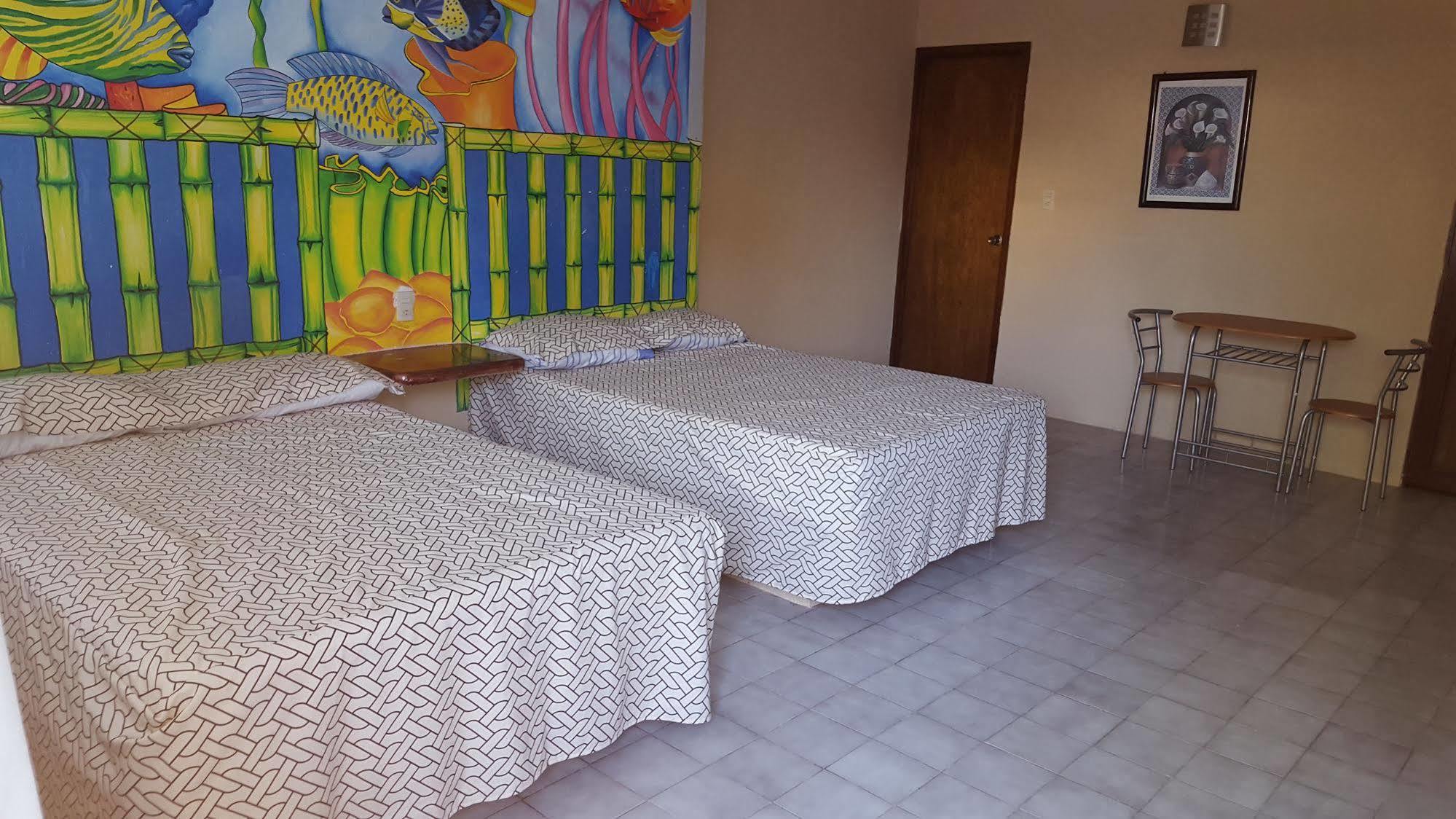 Hotel Suites Tropicana Ixtapa Икстапа Екстериор снимка