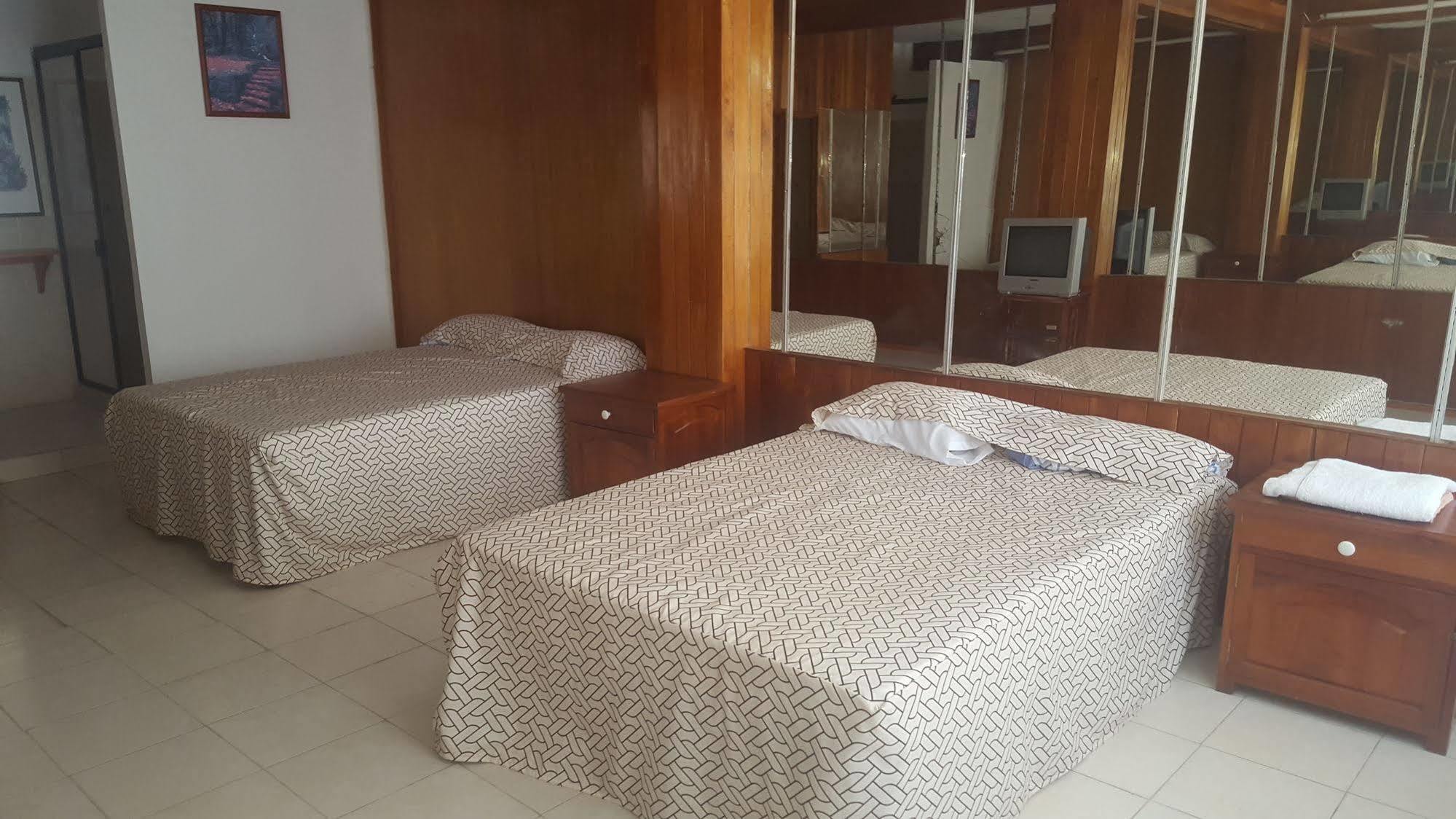 Hotel Suites Tropicana Ixtapa Икстапа Екстериор снимка